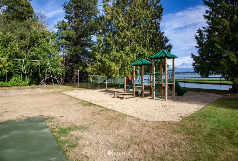 18306 26th, Lake Tapps, Washington 98391, 3 Bedrooms Bedrooms, ,3 BathroomsBathrooms,Residential,For Sale,Driftwood Point,26th,NWM1866563