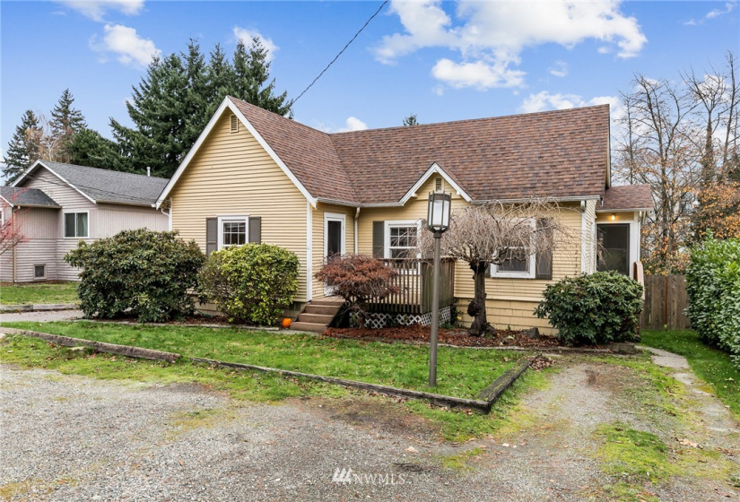 12732 27th, Seattle, Washington 98125, ,Residential Income,For Sale,Kenwood Div 02,27th,NWM1866419