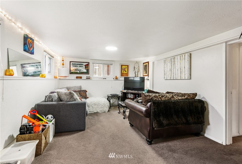 12732 27th, Seattle, Washington 98125, ,Residential Income,For Sale,Kenwood Div 02,27th,NWM1866419