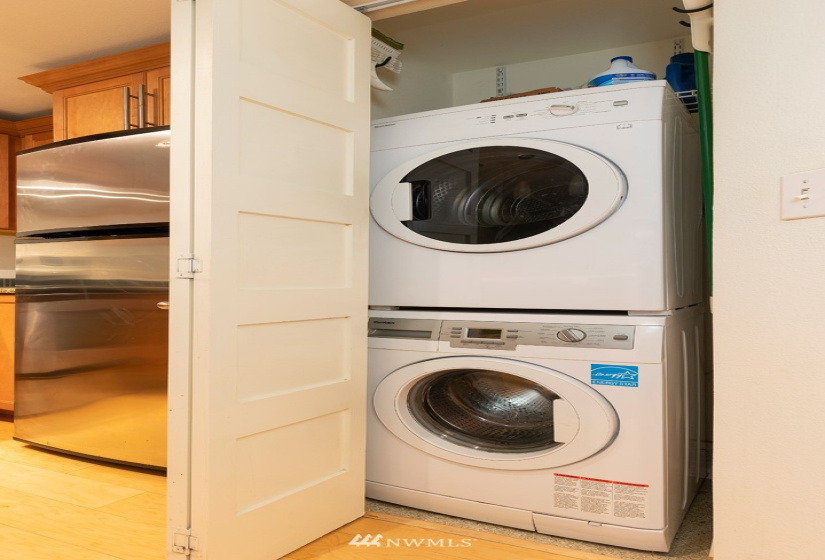 231 Belmont, Seattle, Washington 98102, 1 Bedroom Bedrooms, ,1 BathroomBathrooms,Residential,For Sale,Belmont Lofts Condo,Belmont,NWM1866502