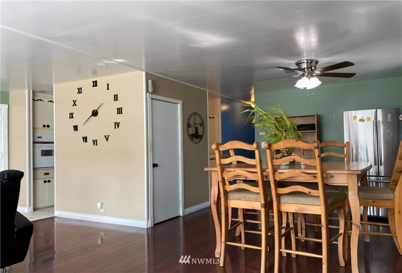2101 324th, Federal Way, Washington 98003, 3 Bedrooms Bedrooms, ,1 BathroomBathrooms,Manufactured In Park,For Sale,324th,NWM1866680