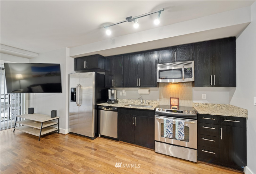 699 John, Seattle, Washington 98109, 1 Bedroom Bedrooms, ,1 BathroomBathrooms,Residential,For Sale,Marselle,John,NWM1866687