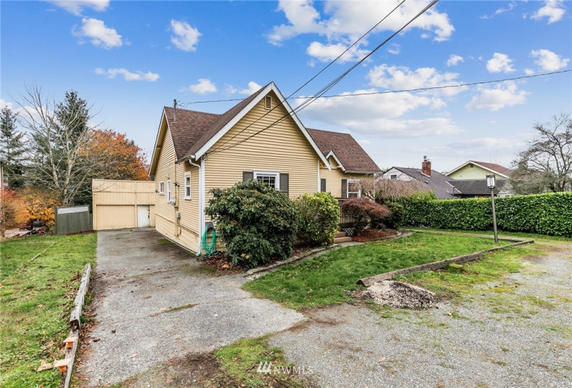 12732 27th, Seattle, Washington 98125, 4 Bedrooms Bedrooms, ,3 BathroomsBathrooms,Residential,For Sale,Kenwood Div 02,27th,NWM1866693