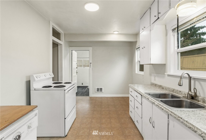 12732 27th, Seattle, Washington 98125, 4 Bedrooms Bedrooms, ,3 BathroomsBathrooms,Residential,For Sale,Kenwood Div 02,27th,NWM1866693