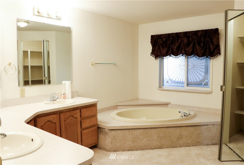 544 Villa, College Place, Washington 99324, 3 Bedrooms Bedrooms, ,2 BathroomsBathrooms,Manufactured In Park,For Sale,Villa,NWM1866036