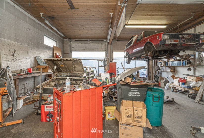 205 Broadway, Moses Lake, Washington 98837, ,Commercial Sale,For Sale,Broadway,NWM1866300