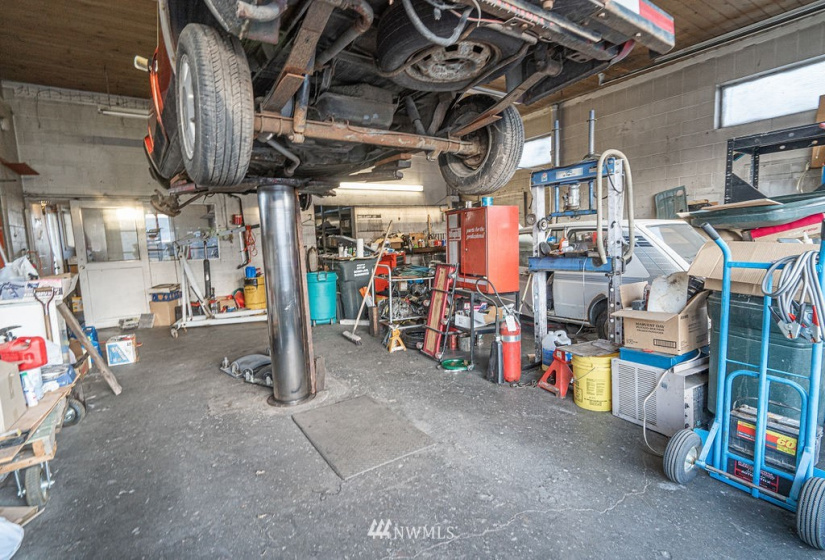 205 Broadway, Moses Lake, Washington 98837, ,Commercial Sale,For Sale,Broadway,NWM1866300