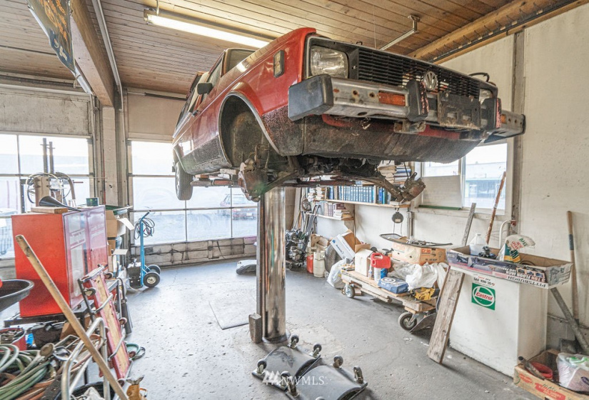 205 Broadway, Moses Lake, Washington 98837, ,Commercial Sale,For Sale,Broadway,NWM1866300