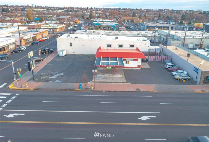 205 Broadway, Moses Lake, Washington 98837, ,Commercial Sale,For Sale,Broadway,NWM1866300