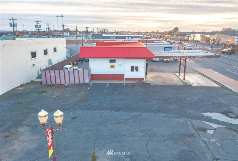 205 Broadway, Moses Lake, Washington 98837, ,Commercial Sale,For Sale,Broadway,NWM1866300