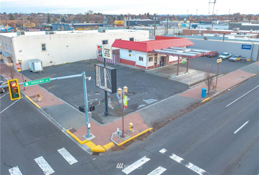 205 Broadway, Moses Lake, Washington 98837, ,Commercial Sale,For Sale,Broadway,NWM1866300