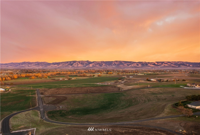 187 Cross Creek, Walla Walla, Washington 99324, ,Land,For Sale,Cross Creek,NWM1866793