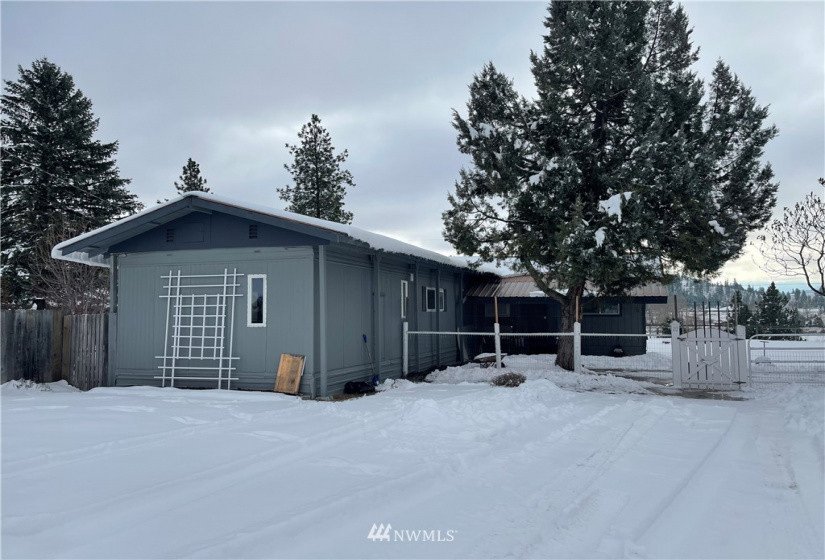 10 Curlew Airport, Curlew, Washington 99118, 3 Bedrooms Bedrooms, ,1 BathroomBathrooms,Residential,For Sale,Curlew Airport,NWM1867076