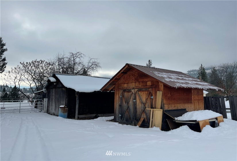 10 Curlew Airport, Curlew, Washington 99118, 3 Bedrooms Bedrooms, ,1 BathroomBathrooms,Residential,For Sale,Curlew Airport,NWM1867076