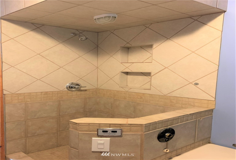 10 Sunset, Republic, Washington 99166, 2 Bedrooms Bedrooms, ,1 BathroomBathrooms,Residential,For Sale,GRANDPAS SP,Sunset,NWM1867109