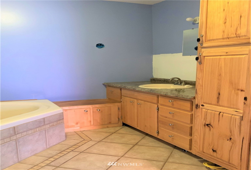 10 Sunset, Republic, Washington 99166, 2 Bedrooms Bedrooms, ,1 BathroomBathrooms,Residential,For Sale,GRANDPAS SP,Sunset,NWM1867109