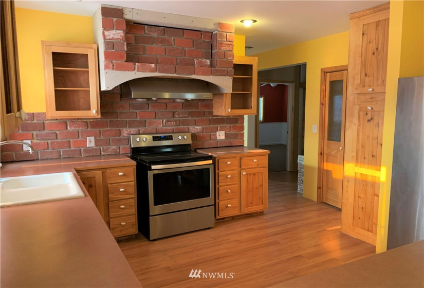 10 Sunset, Republic, Washington 99166, 2 Bedrooms Bedrooms, ,1 BathroomBathrooms,Residential,For Sale,GRANDPAS SP,Sunset,NWM1867109