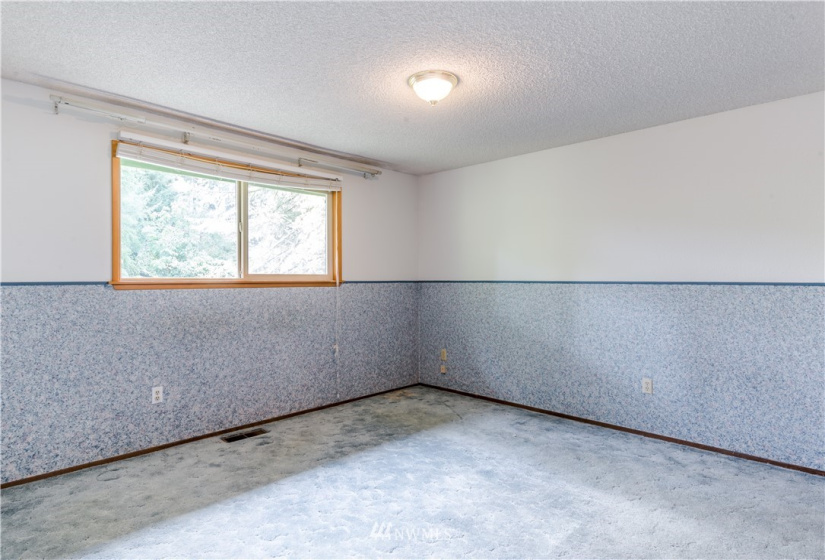 8419 121st, Puyallup, Washington 98373, 4 Bedrooms Bedrooms, ,2 BathroomsBathrooms,Residential,For Sale,121st,NWM1865994