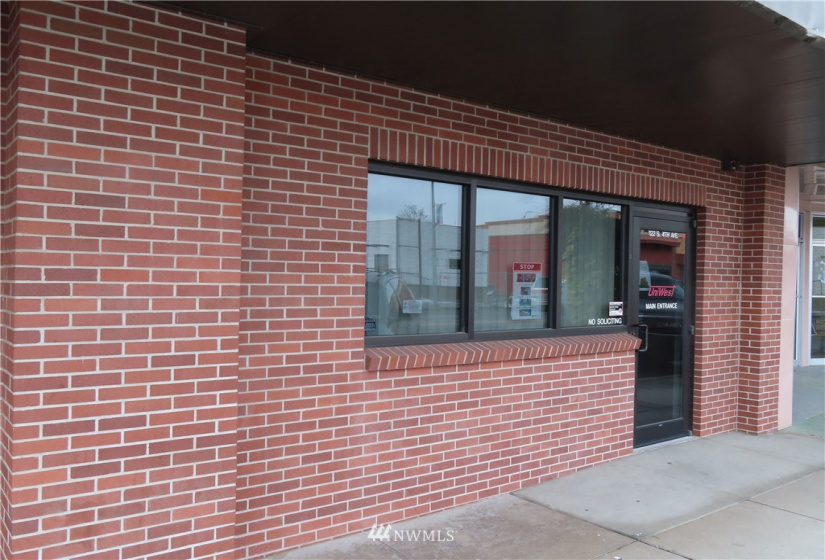 122 4th, Pasco, Washington 99301, ,Commercial Sale,For Sale,4th,NWM1866021