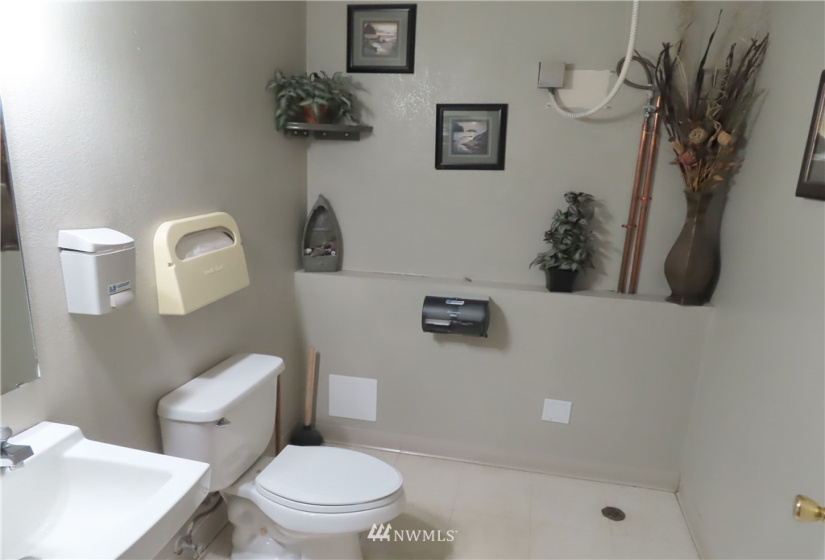 122 4th, Pasco, Washington 99301, ,Commercial Sale,For Sale,4th,NWM1866021