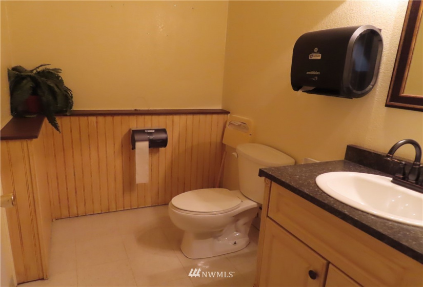 122 4th, Pasco, Washington 99301, ,Commercial Sale,For Sale,4th,NWM1866021