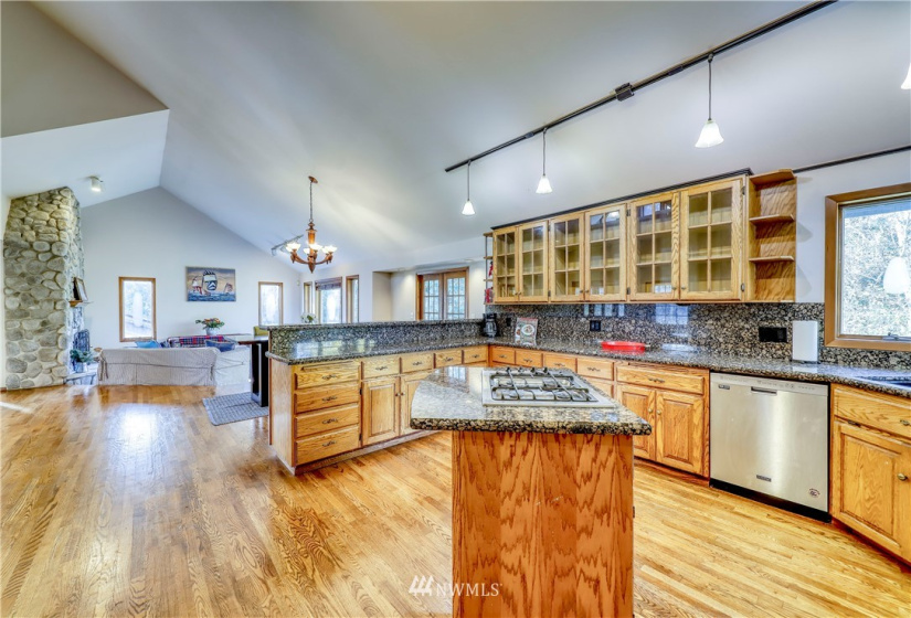 9009 Martin, Silverdale, Washington 98383, 5 Bedrooms Bedrooms, ,2 BathroomsBathrooms,Residential,For Sale,Martin,NWM1865833