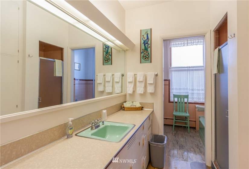 102 Park, Waterville, Washington 98858, ,Commercial Sale,For Sale,Park,NWM1867242