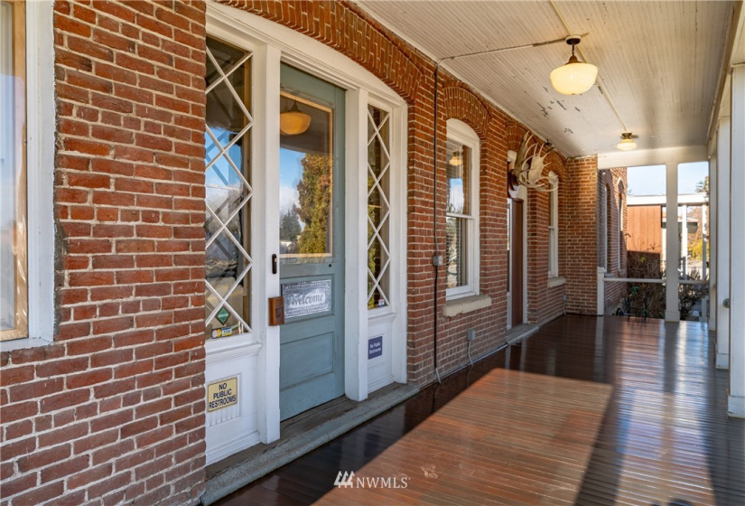102 Park, Waterville, Washington 98858, ,Commercial Sale,For Sale,Park,NWM1867242