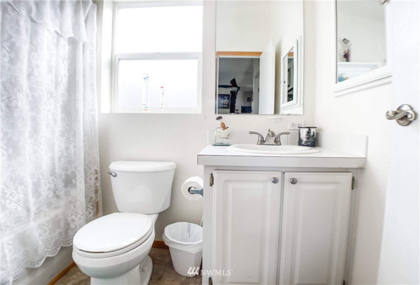 1019 Stanford, Cosmopolis, Washington 98537, 3 Bedrooms Bedrooms, ,2 BathroomsBathrooms,Manufactured In Park,For Sale,Stanford,NWM1867266