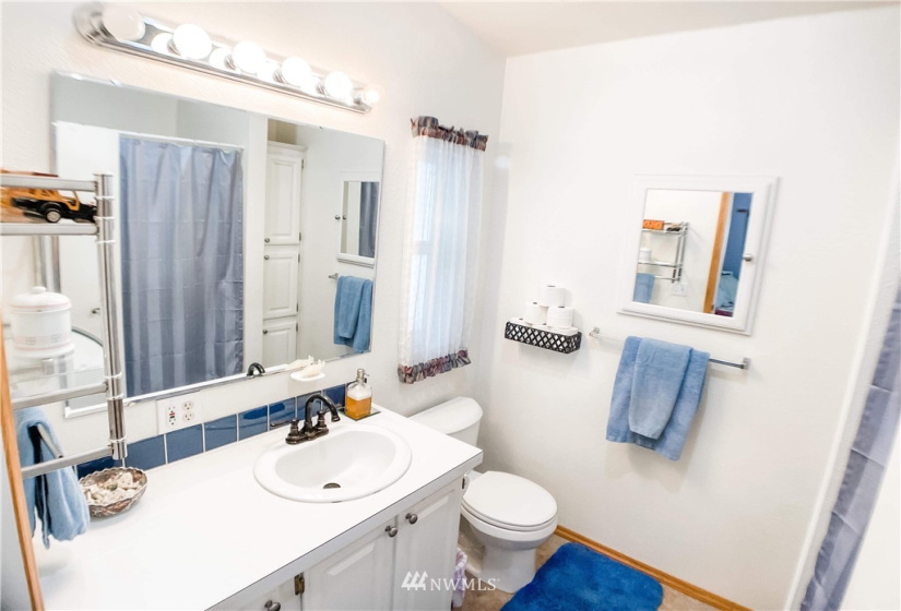 1019 Stanford, Cosmopolis, Washington 98537, 3 Bedrooms Bedrooms, ,2 BathroomsBathrooms,Manufactured In Park,For Sale,Stanford,NWM1867266