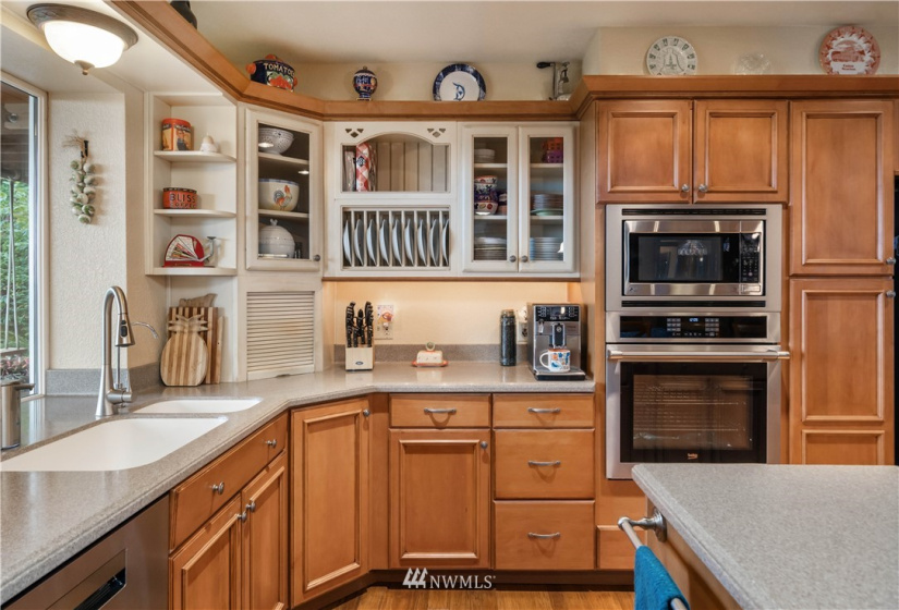 6401 48th, Tacoma, Washington 98407, 5 Bedrooms Bedrooms, ,3 BathroomsBathrooms,Residential,For Sale,48th,NWM1867169
