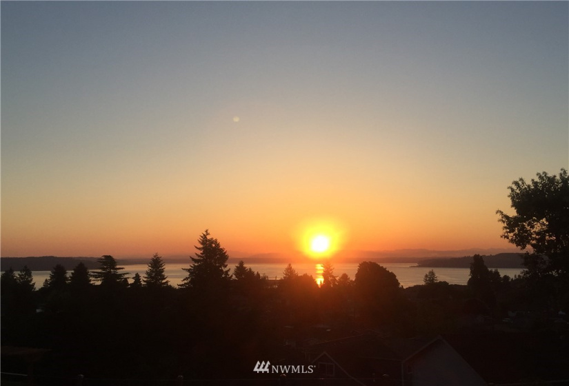 6401 48th, Tacoma, Washington 98407, 5 Bedrooms Bedrooms, ,3 BathroomsBathrooms,Residential,For Sale,48th,NWM1867169