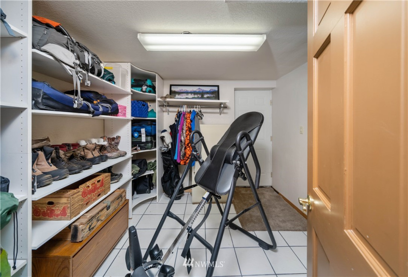 6401 48th, Tacoma, Washington 98407, 5 Bedrooms Bedrooms, ,3 BathroomsBathrooms,Residential,For Sale,48th,NWM1867169