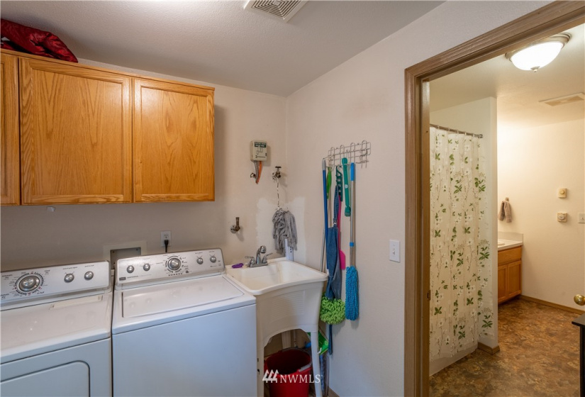 166 Capitol Ridge, Oakville, Washington 98568, 3 Bedrooms Bedrooms, ,2 BathroomsBathrooms,Residential,For Sale,Capitol Ridge,NWM1867287