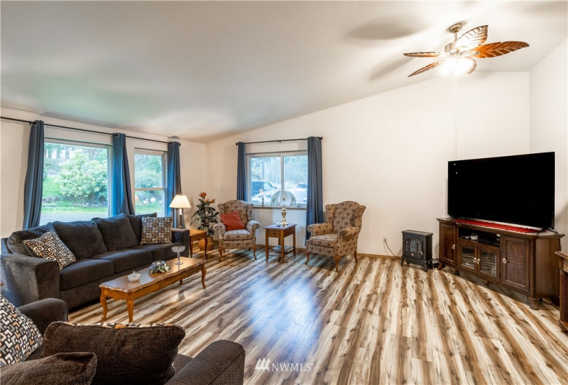 166 Capitol Ridge, Oakville, Washington 98568, 3 Bedrooms Bedrooms, ,2 BathroomsBathrooms,Residential,For Sale,Capitol Ridge,NWM1867287