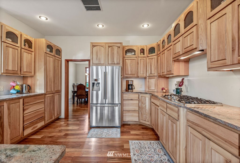 212 Whitewater, Longview, Washington 98632, 3 Bedrooms Bedrooms, ,2 BathroomsBathrooms,Residential,For Sale,Whitewater,NWM1867415