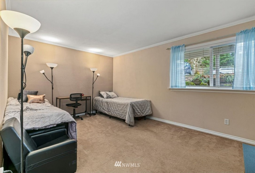 14128 74th, Kirkland, Washington 98034, 2 Bedrooms Bedrooms, ,1 BathroomBathrooms,Residential,For Sale,74th,NWM1867704