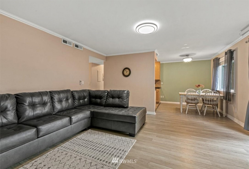 14128 74th, Kirkland, Washington 98034, 2 Bedrooms Bedrooms, ,1 BathroomBathrooms,Residential,For Sale,74th,NWM1867704