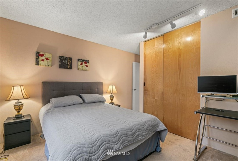14128 74th, Kirkland, Washington 98034, 2 Bedrooms Bedrooms, ,1 BathroomBathrooms,Residential,For Sale,74th,NWM1867704