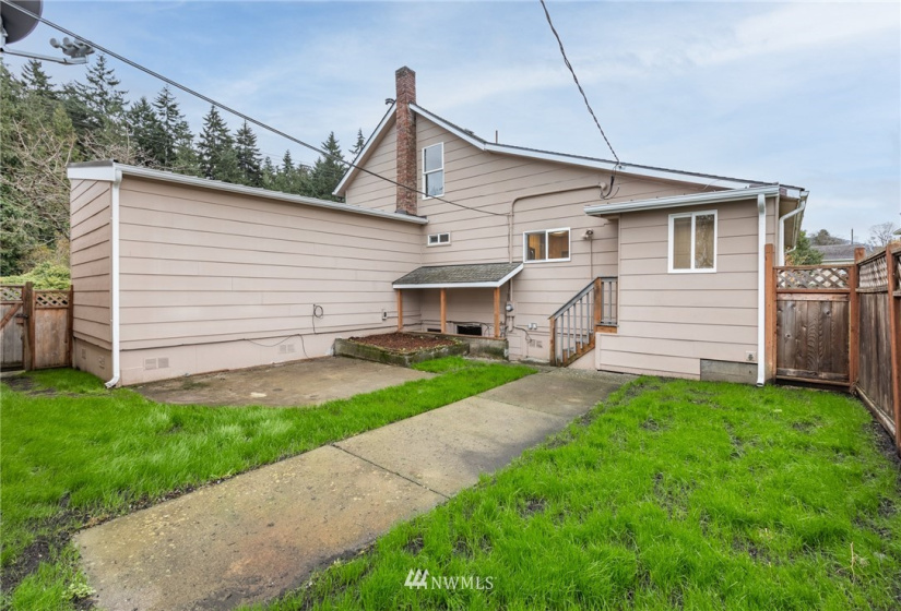 535 Third, Port Angeles, Washington 98362, 5 Bedrooms Bedrooms, ,2 BathroomsBathrooms,Residential,For Sale,P S CO-OP COLONY SUBD,Third,NWM1867761