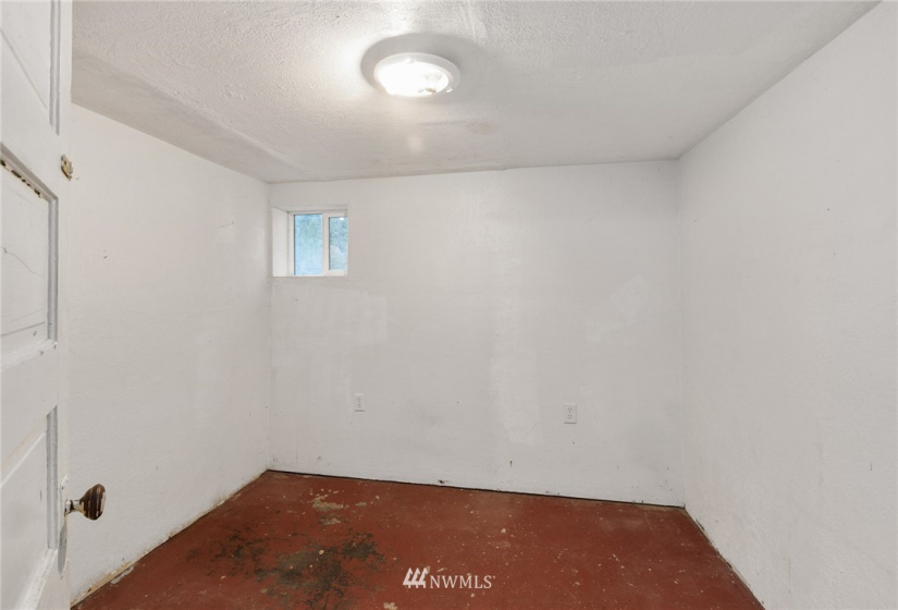 535 Third, Port Angeles, Washington 98362, 5 Bedrooms Bedrooms, ,2 BathroomsBathrooms,Residential,For Sale,P S CO-OP COLONY SUBD,Third,NWM1867761