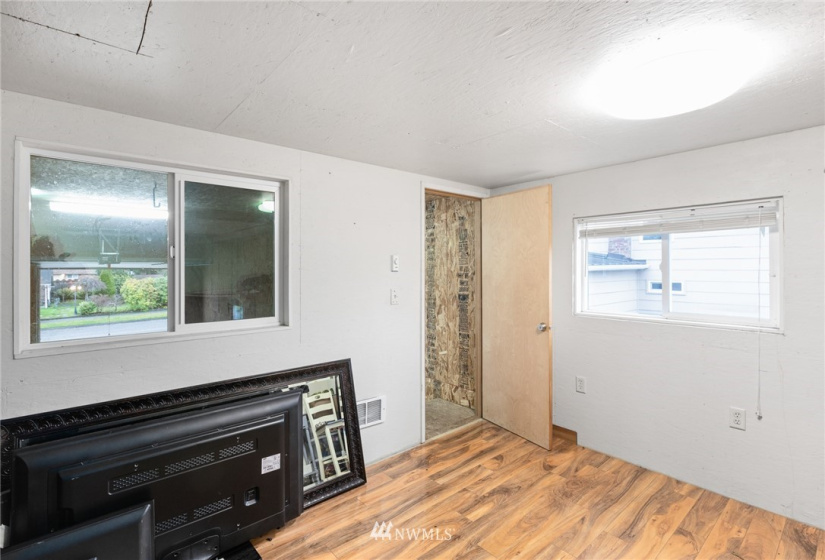 535 Third, Port Angeles, Washington 98362, 5 Bedrooms Bedrooms, ,2 BathroomsBathrooms,Residential,For Sale,P S CO-OP COLONY SUBD,Third,NWM1867761