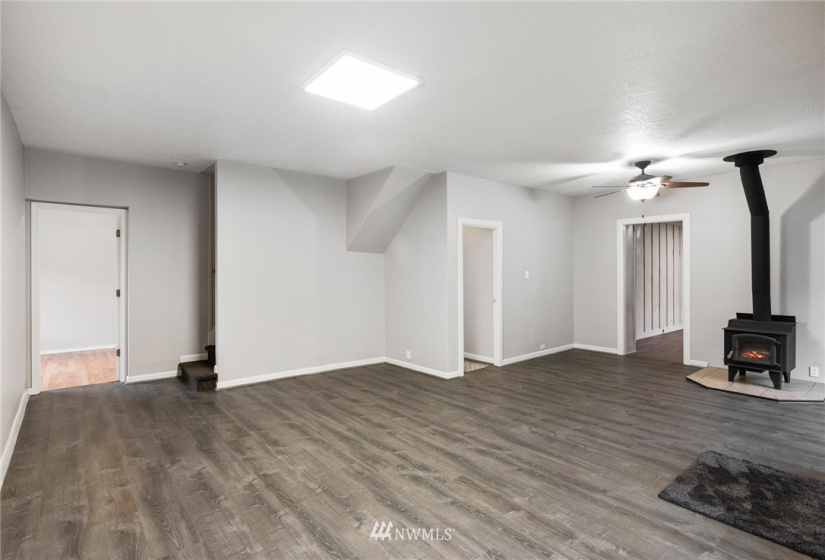 535 Third, Port Angeles, Washington 98362, 5 Bedrooms Bedrooms, ,2 BathroomsBathrooms,Residential,For Sale,P S CO-OP COLONY SUBD,Third,NWM1867761