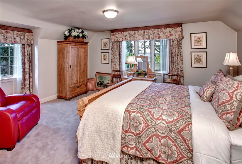 3321 E Valley, Seattle, Washington 98112, 3 Bedrooms Bedrooms, ,1 BathroomBathrooms,Residential Lease,For Rent,Valley,NWM1867345