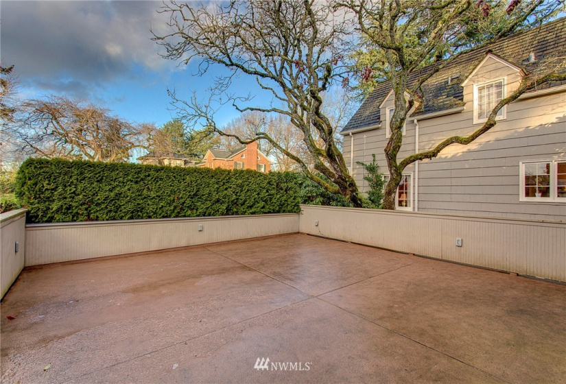 3321 E Valley, Seattle, Washington 98112, 3 Bedrooms Bedrooms, ,1 BathroomBathrooms,Residential Lease,For Rent,Valley,NWM1867345