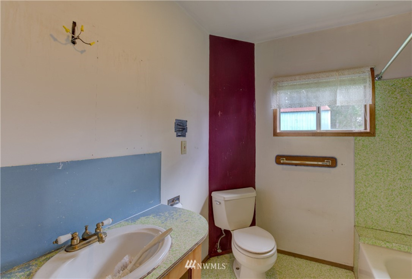 20214 P, Ocean Park, Washington 98640, 2 Bedrooms Bedrooms, ,1 BathroomBathrooms,Residential,For Sale,North Add to Morey Home,P,NWM1846192