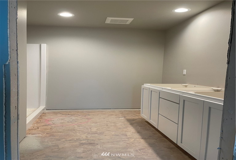 12 Emma, Wenatchee, Washington 98801, 3 Bedrooms Bedrooms, ,1 BathroomBathrooms,Residential,For Sale,Pheasant Hills,Emma,NWM1867609