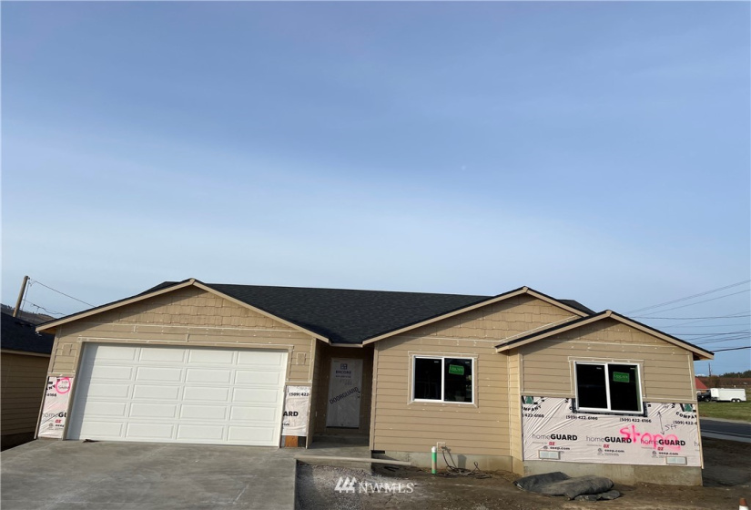 12 Emma, Wenatchee, Washington 98801, 3 Bedrooms Bedrooms, ,1 BathroomBathrooms,Residential,For Sale,Pheasant Hills,Emma,NWM1867609