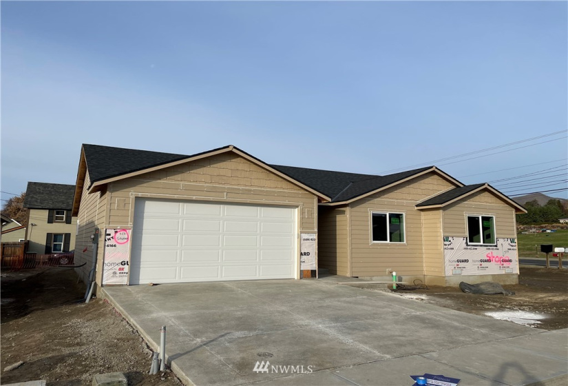 12 Emma, Wenatchee, Washington 98801, 3 Bedrooms Bedrooms, ,1 BathroomBathrooms,Residential,For Sale,Pheasant Hills,Emma,NWM1867609