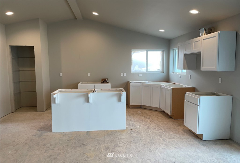 12 Emma, Wenatchee, Washington 98801, 3 Bedrooms Bedrooms, ,1 BathroomBathrooms,Residential,For Sale,Pheasant Hills,Emma,NWM1867609